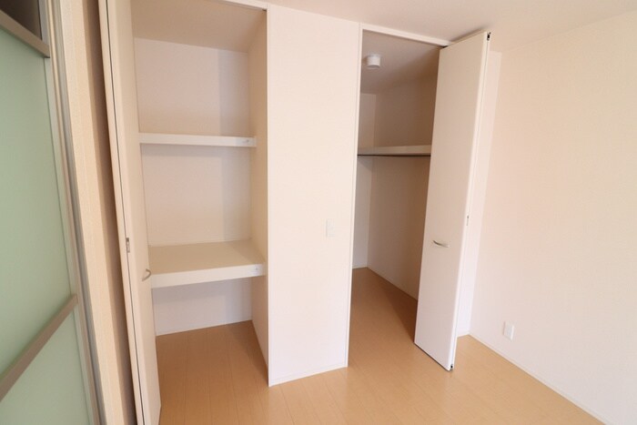 物件内観写真12　(収納)