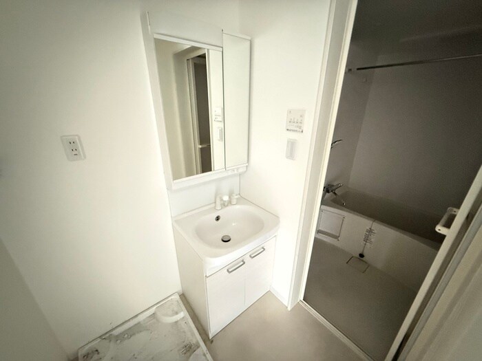 物件内観写真10　(洗面)