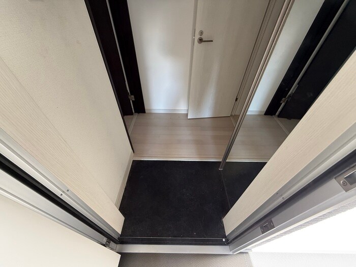 物件内観写真14　(玄関)