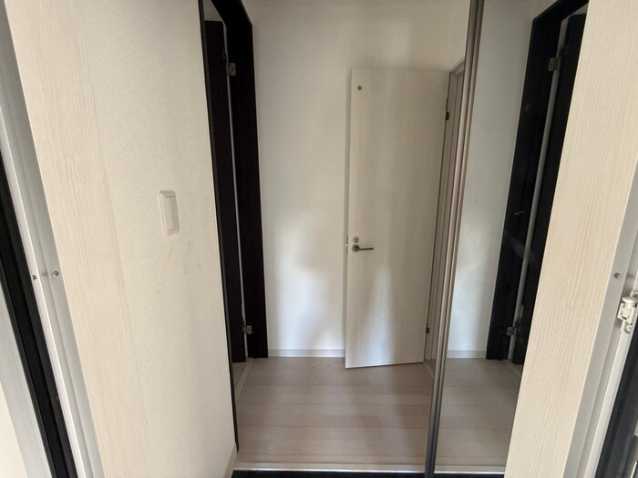 物件内観写真18　(廊下)