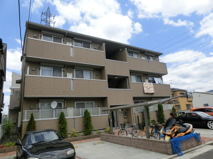 物件外観写真1　(外観写真)