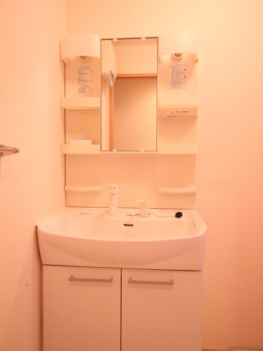 物件内観写真8　(洗面)