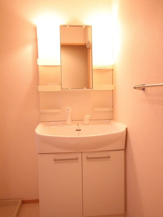 物件内観写真8　(洗面)