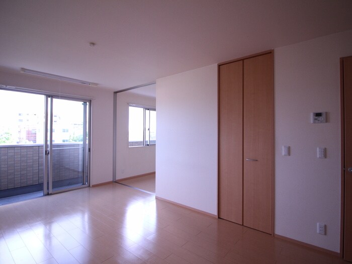 物件内観写真16　(収納)