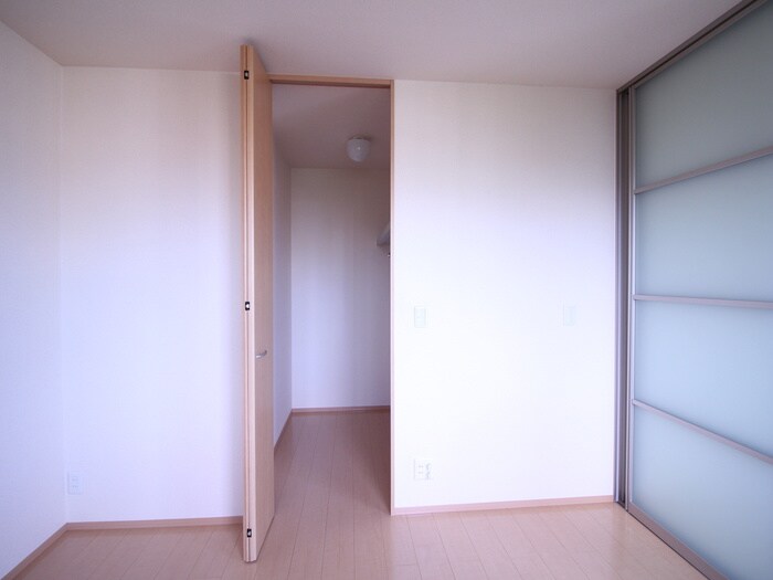 物件内観写真16　(収納)