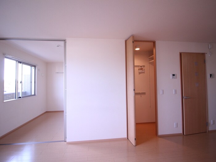 物件内観写真17　(収納)