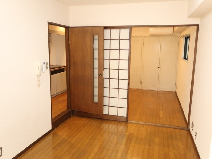 物件内観写真9　(居室)