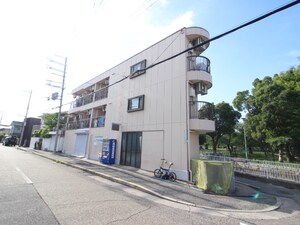 シャトルパンドラ外観写真