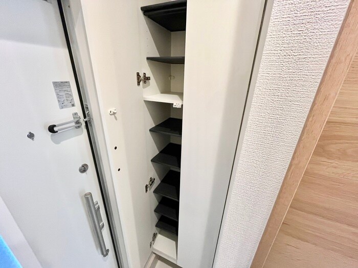 物件内観写真11　(靴箱)