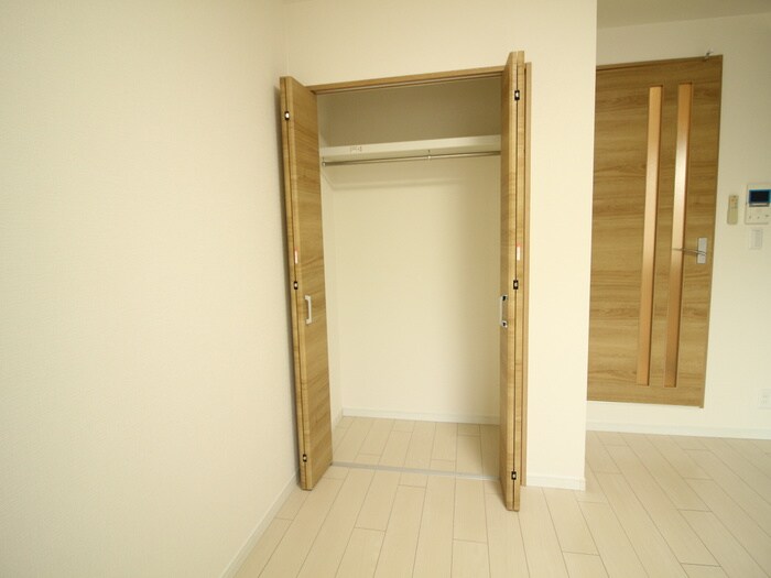 物件内観写真12　(収納)