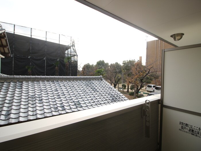 物件内観写真16　(室内からの展望)