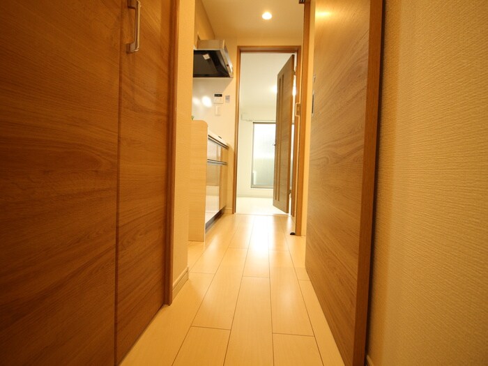 物件内観写真19　(廊下)
