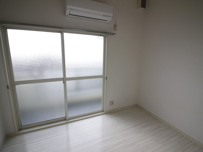 物件内観写真15　(居室)