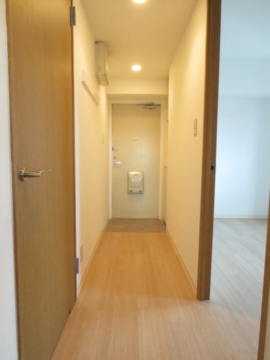 物件内観写真19　(廊下)