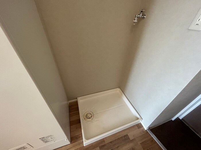 物件内観写真13　(洗濯機置場)