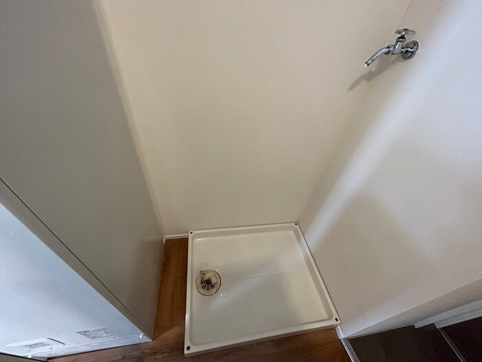 物件内観写真14　(洗濯機置場)