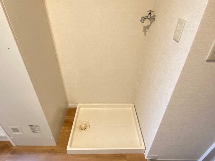 物件内観写真17　(洗濯機置場)