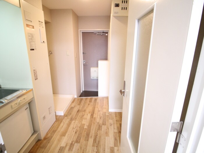 物件内観写真18　(廊下)