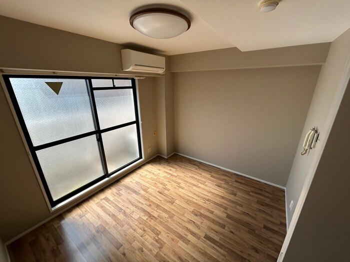 物件内観写真18　(居室)