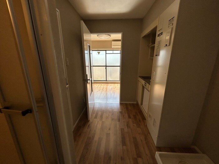 物件内観写真22　(廊下)