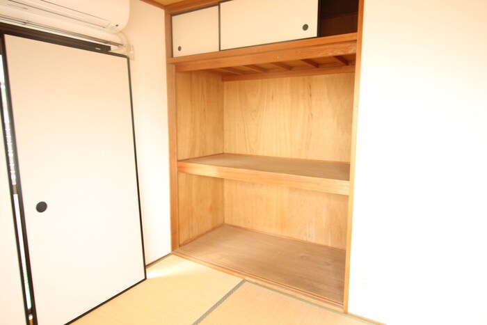 物件内観写真12　(収納)