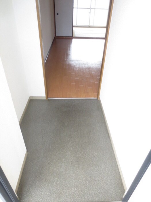 物件内観写真7　(玄関)