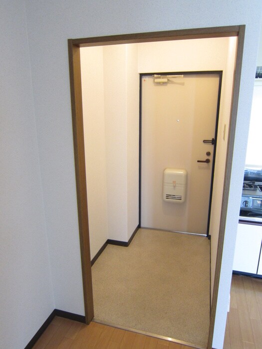 物件内観写真12　(玄関)