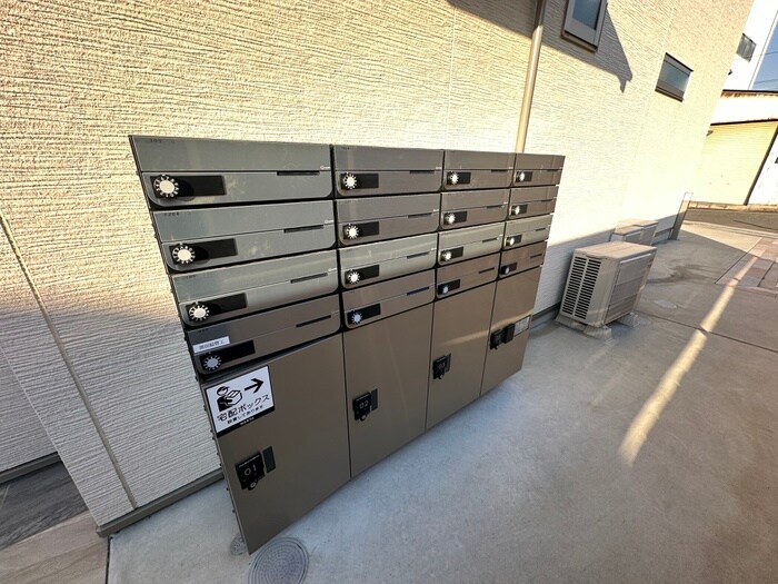 物件外観写真4　(建物設備)