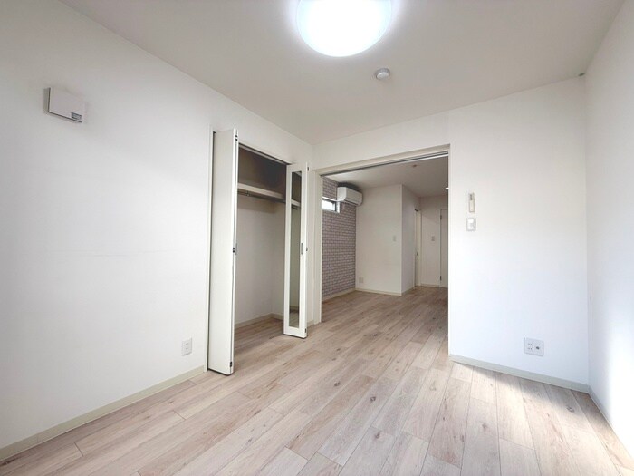 物件内観写真15　(居室)