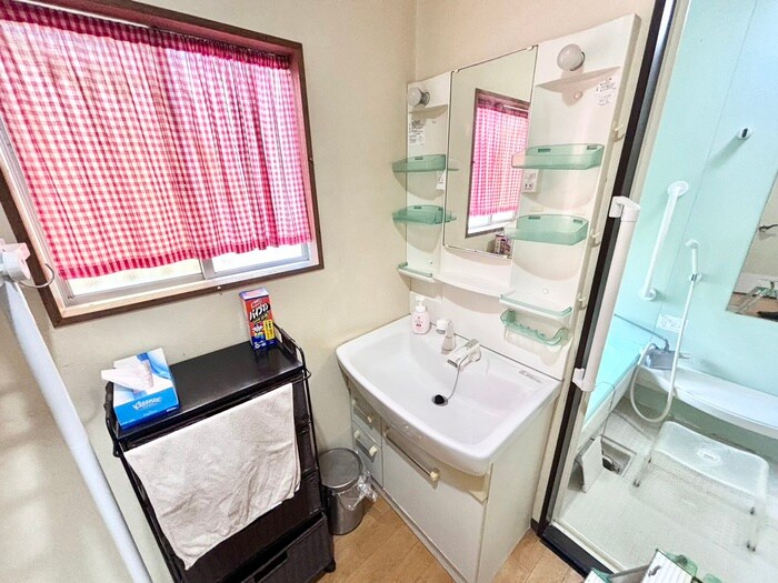 物件内観写真9　(洗面)