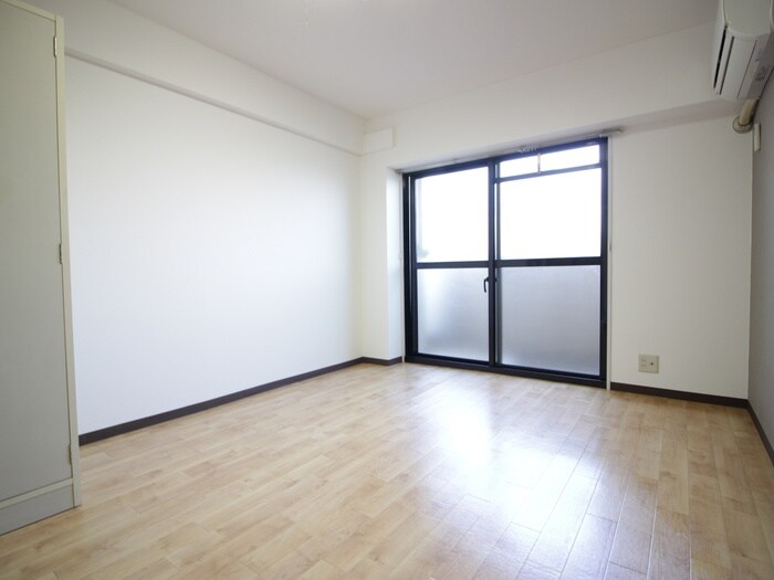 物件内観写真7　(室内からの展望)