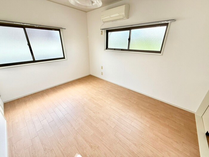 物件内観写真4　(居室)