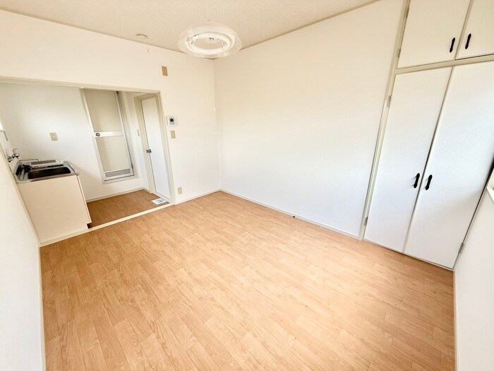 物件内観写真18　(居室)