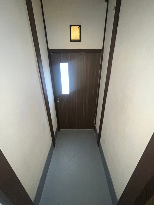 物件内観写真14　(玄関)