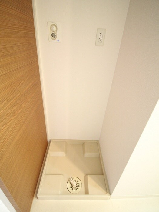 物件内観写真12　(洗濯機置場)