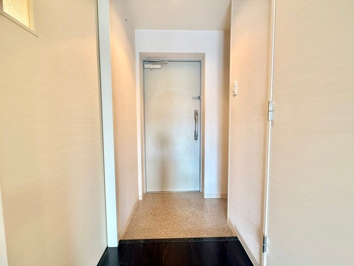 物件内観写真17　(玄関)