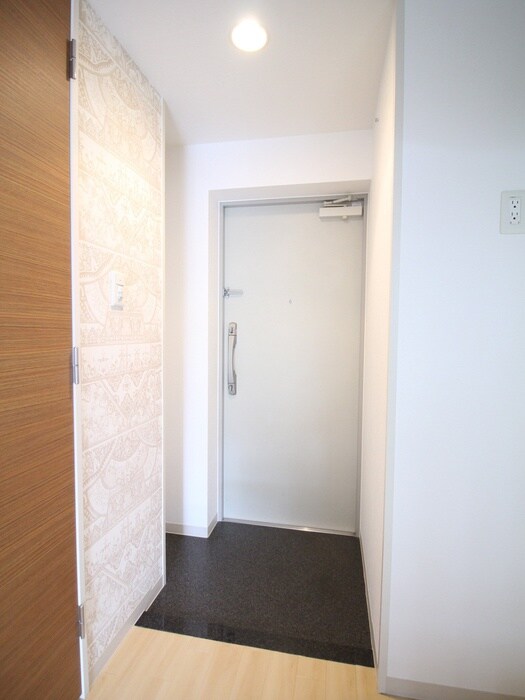 物件内観写真17　(玄関)