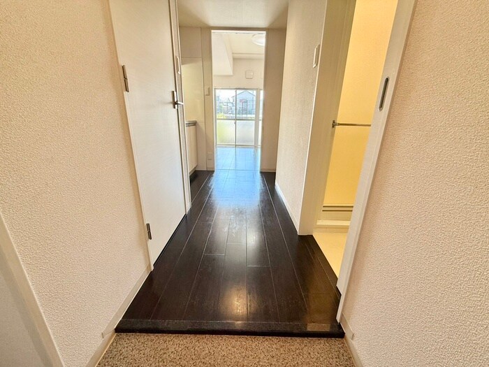 物件内観写真19　(廊下)