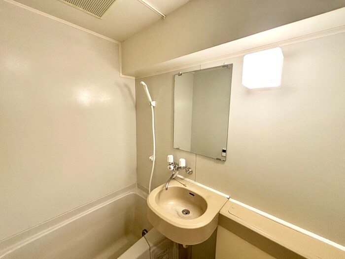 物件内観写真12　(洗面)