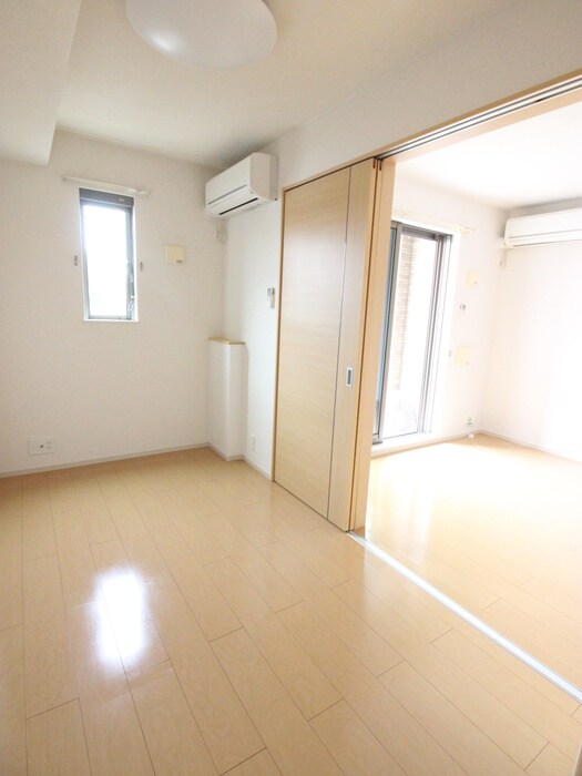 物件内観写真11　(居室)