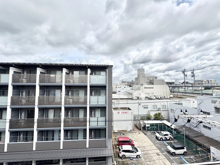 物件内観写真22　(室内からの展望)