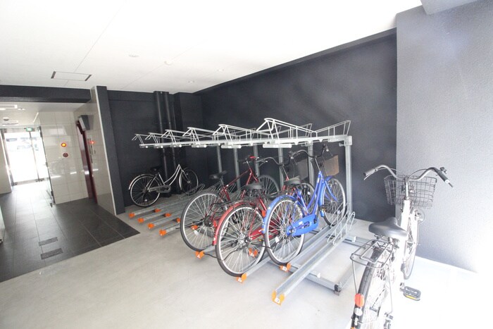 物件外観写真6　(駐輪場)