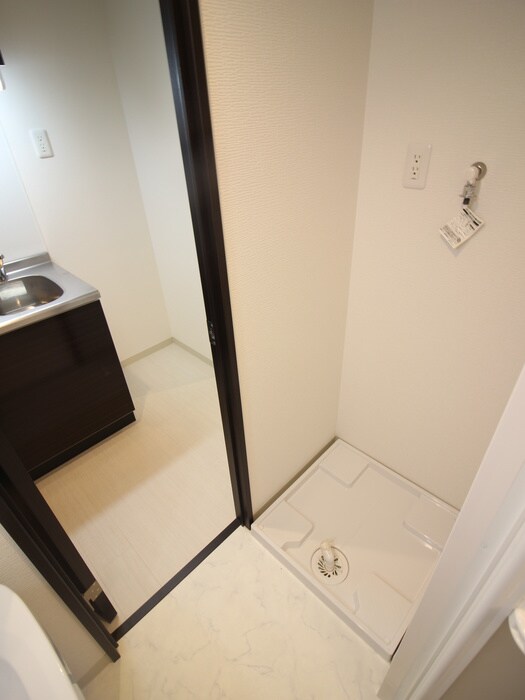 物件内観写真17　(洗濯機置場)