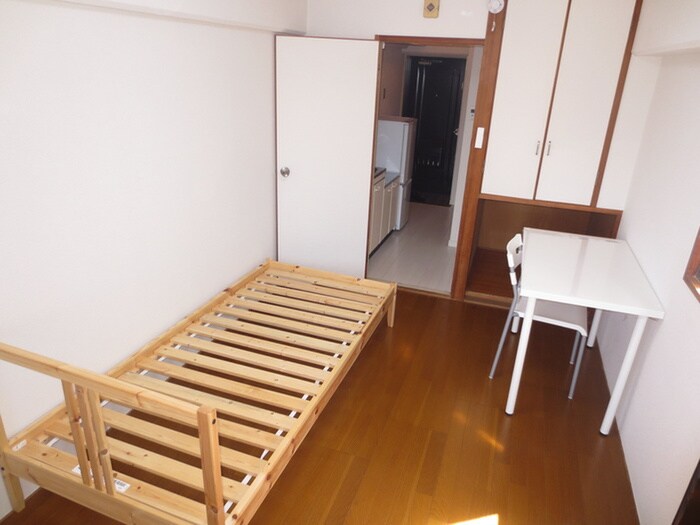 物件内観写真9　(居室)