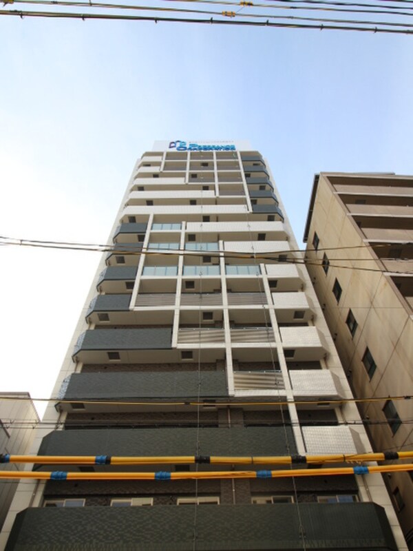 建築中
