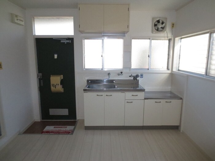 物件内観写真5　(キッチン)