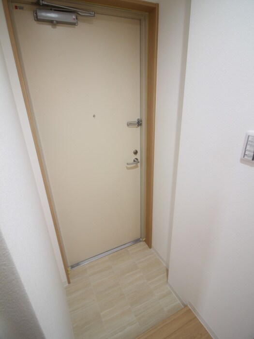 物件内観写真19　(玄関)