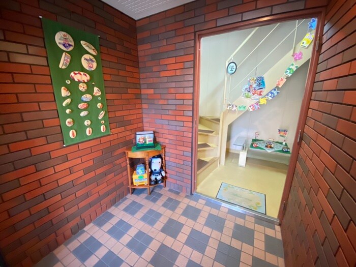 物件外観写真5　(エントランス部分)