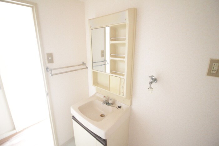 物件内観写真11　(洗面)