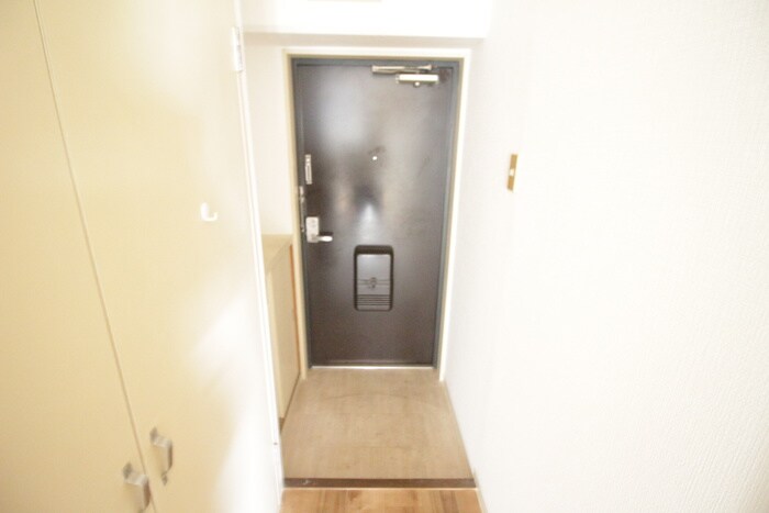 物件内観写真15　(玄関)